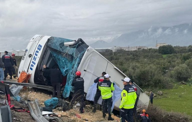 Τουρκία: Τροχαίο δυστύχημα με λεωφορείο στην Αττάλεια – 8 νεκροί και 26 τραυματίες