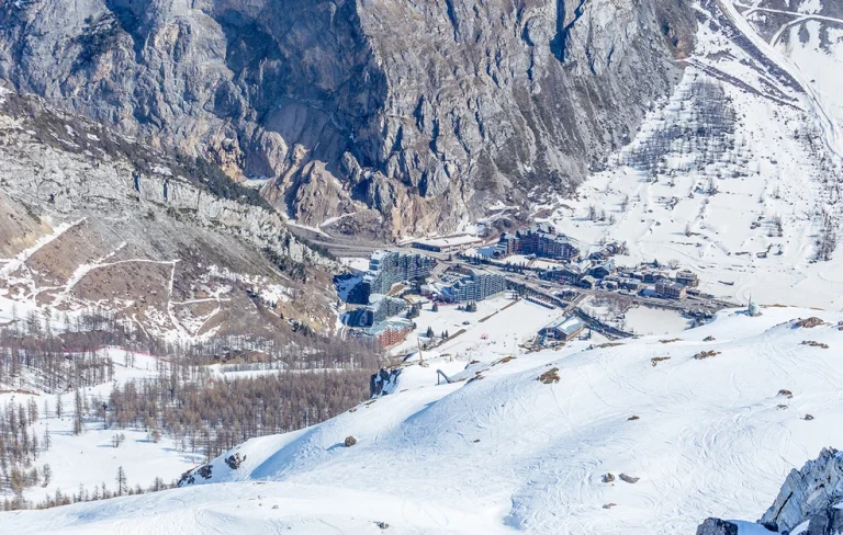 Τραγωδία στις Γαλλικές Άλπεις: Τρεις σκιέρ παρασύρθηκαν και σκοτώθηκαν από χιονοστιβάδα