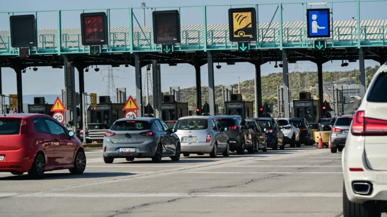 Με πάνω από 88.000 αυτοκίνητα η έξοδος της Καθαράς Δευτέρας