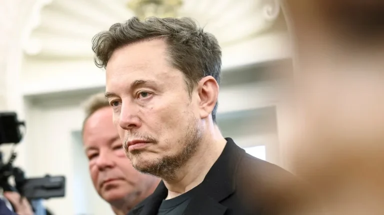 Εισαγγελική έρευνα στα γραφεία της X στο Παρίσι για εγκλήματα στον κυβερνοχώρο