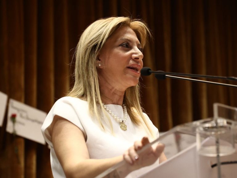 Καρυστιανού: Καλώ ξανά τον πρωθυπουργό να ενημερώσει για την ατζέντα της συνάντησης με τον Ερντογάν