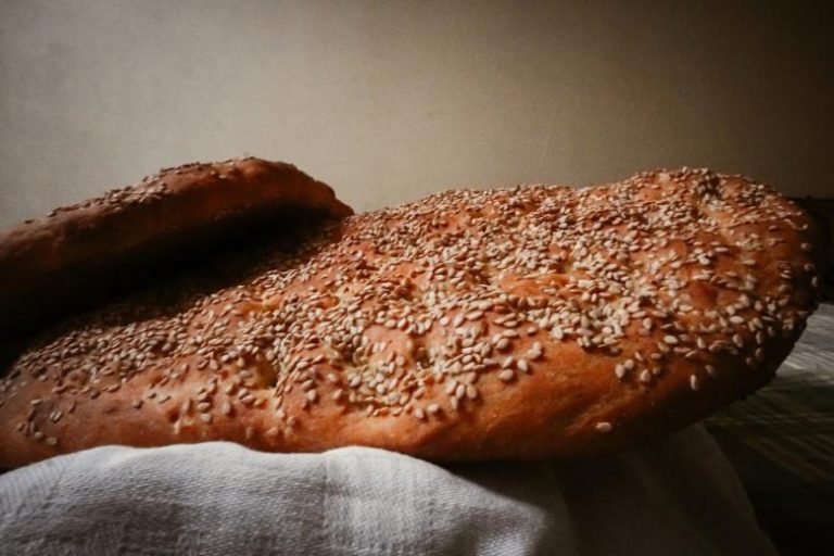 Καθαρά Δευτέρα: Πόσο θα αγοράσουμε φέτος την παραδοσιακή λαγάνα