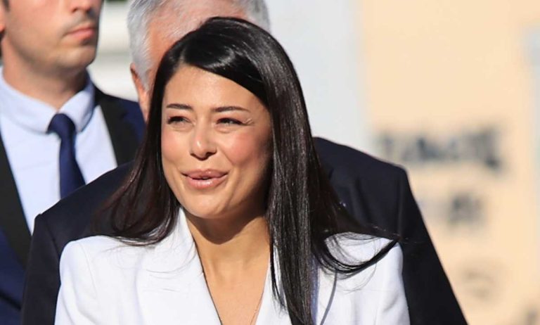 Λατινοπούλου: Κάτω τα χέρια από το Λιμενικό, φυλάει Θερμοπύλες 