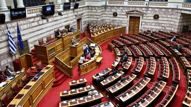 Με 158 ψήφους πέρασε το νομοσχέδιο για τις Συλλογικές Συμβάσεις Εργασίας