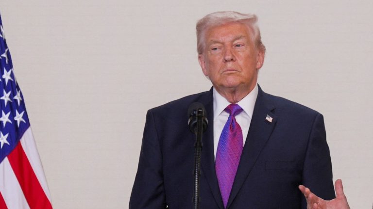 Ο Τραμπ διέγραψε βίντεο που απεικόνιζε τους Ομπάμα ως πιθήκους