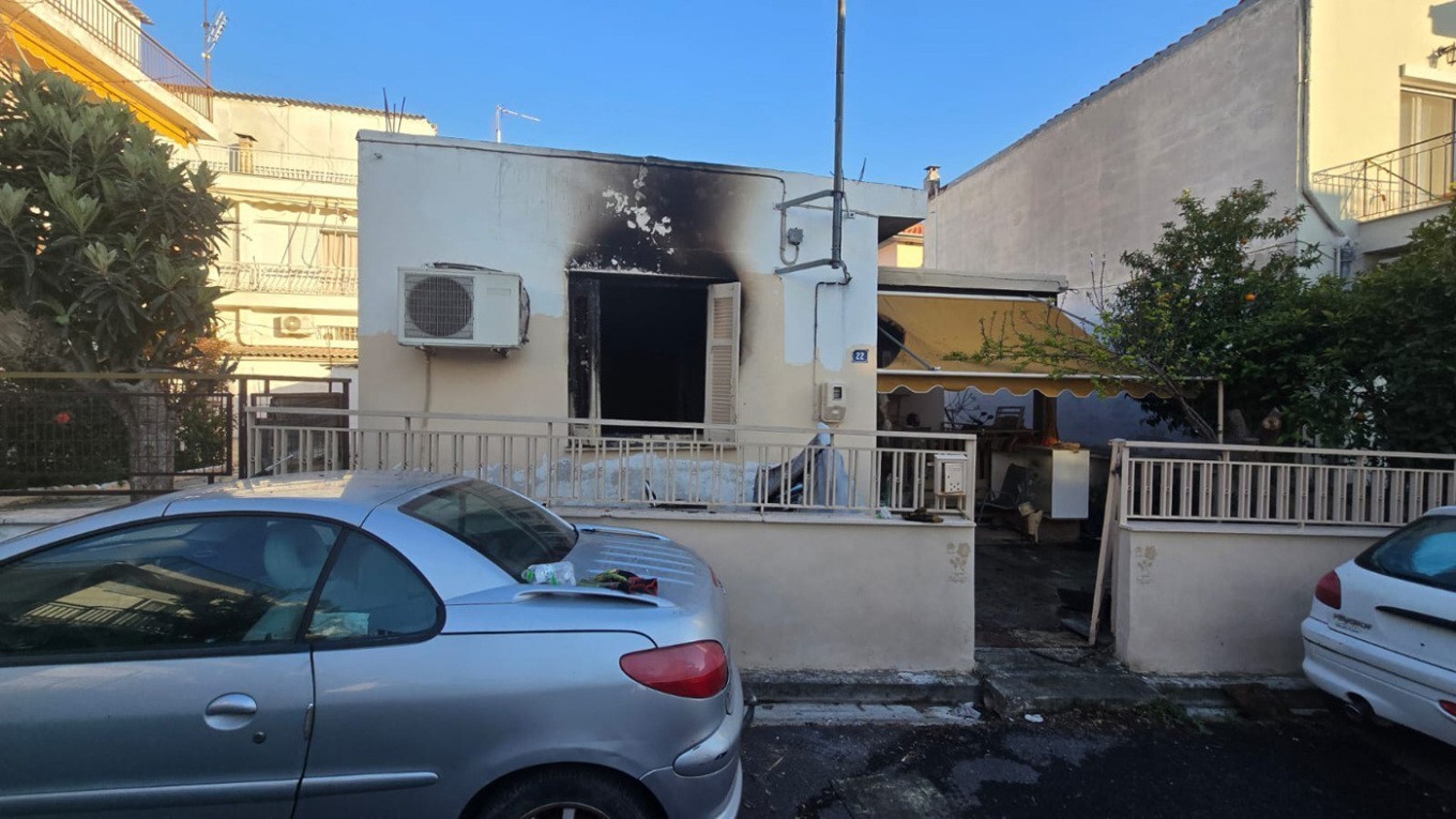 Τραγωδία στον Βόλο: Νεκρές μητέρα και κόρη από έκρηξη και φωτιά σε διαμέρισμα 