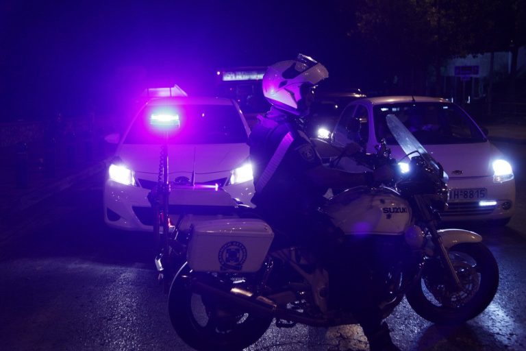 Ζωγράφου: Έκρηξη από γκαζάκια στην είσοδο πολυκατοικίας