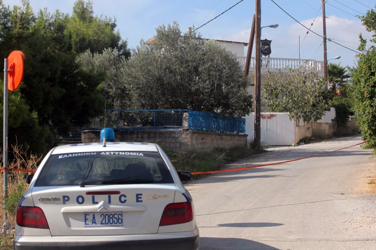 Κορωπί: Στο νοσοκομείο 2 νεαροί, κατήγγειλαν επίθεση 20 ατόμων