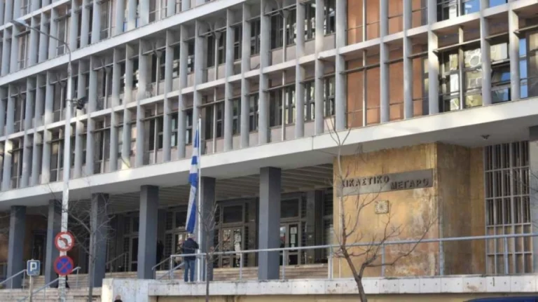 Συνελήφθη 77χρονη στη Θεσσαλονίκη που κατηγορείται ότι χτύπησε τον 82χρονο σύζυγό της