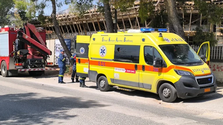 Εργατικό ατύχημα στους Θρακομακεδόνες: Άνδρας έπεσε σε φρεάτιο οικοδομής