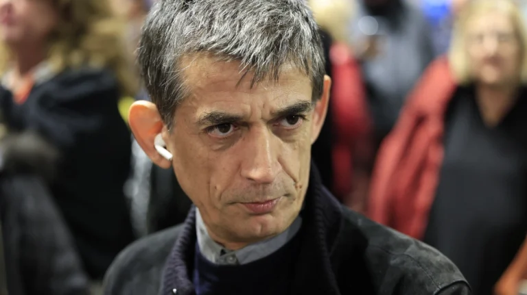 Καρανίκας για Τσίπρα: Είναι ανερμάτιστος, το περιβάλλον του δεν τον συμβουλεύει καλά