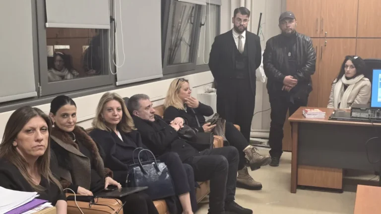 Ένωση Δικαστών και Εισαγγελέων: Φασιστική νοοτροπία από το δίδυμο Κωνσταντοπούλου – Καρυστιανού