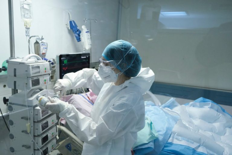 Επιδημία μηνιγγίτιδας σε πανεπιστήμιο στο Κεντ: 15 κρούσματα και 2 θάνατοι