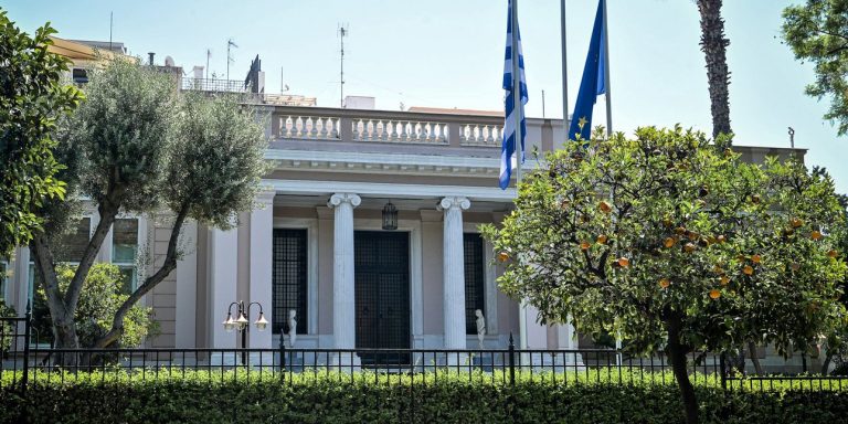 Δημοσκοπική ενίσχυση για τη ΝΔ: Σταθερά πάνω από 30%