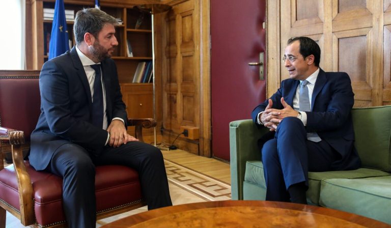 Συνάντηση Χριστοδουλίδη – Ανδρουλάκη: Τι συζήτησαν