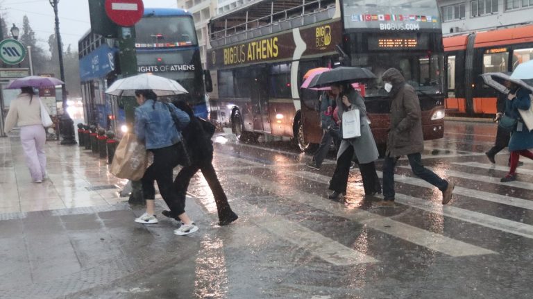 Ξεκίνησε η επέλαση της «Deborah» με βροχές και καταιγίδες