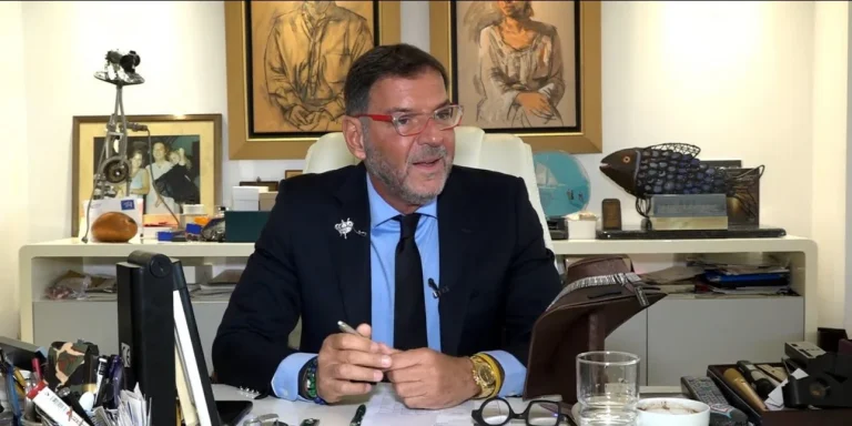 Συνελήφθη ο Γιώργος Τσαγκαράκης μετά από έφοδο της ΕΛΑΣ στην γκαλερί του