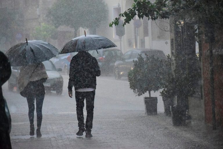 Επίμονο κύμα βροχών προβλέπει ο Κολυδάς