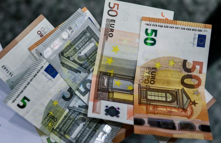 Ανακοινώνεται την Πέμπτη ο κατώτατος μισθός