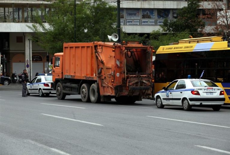Άστεγος κοιμόταν σε κάδο σκουπιδιών στη Θεσσαλονίκη και κατέληξε στην πρέσα απορριμματοφόρου κατά την αποκομιδή