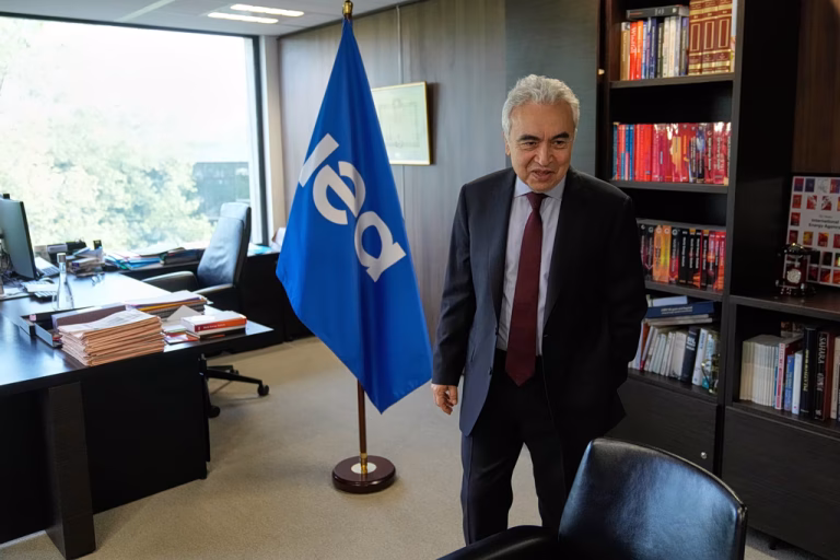 IEA: «Στερεύουν» τα καύσιμα στα αεροπλάνα 