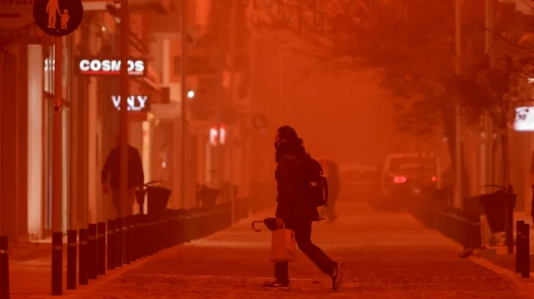 Ιστορικό ρεκόρ αφρικανικής σκόνης στην Κρήτη- Οι συγκεντρώσεις ξεπέρασαν 75 φορές το όριο ασφαλείας