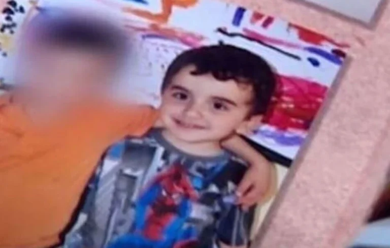 Ξεκίνησε η δίκη για τον θάνατο του 11χρονου Μάριου από αδέσποτη σφαίρα στο Μενίδι