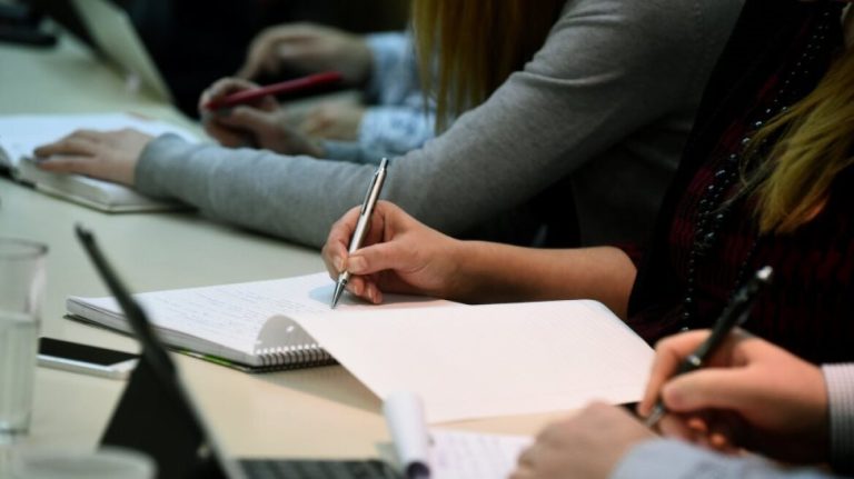 Άνοιξαν 2.433 θέσεις εργασίας στο Δημόσιο