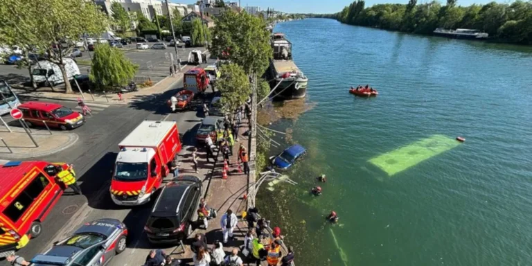 Γαλλία: Λεωφορείο έπεσε από γέφυρα στον Σηκουάνα