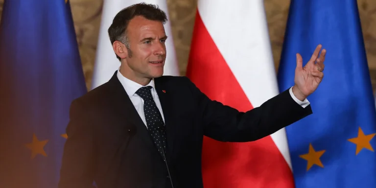 Ο Μακρόν στην Ελλάδα: Θα προτείνει να ανταλλάξει τα 43 Mirage με 43 Rafale