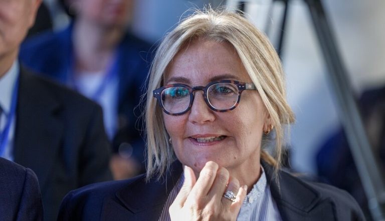 Σύντομη νοσηλεία σε θεραπευτήριο της Λάρισας είχε η Μαρέβα Μητσοτάκη