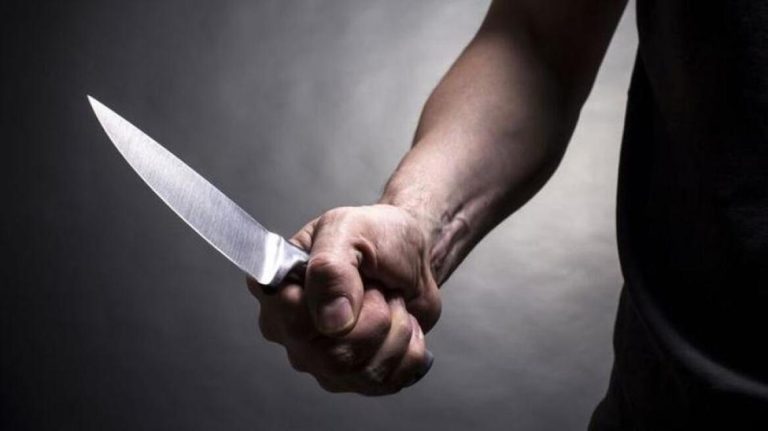 Μαρούσι: Μαχαίρωσαν 17χρονο για να τον κλέψουν