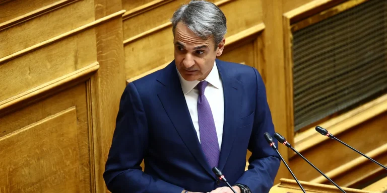 Μητσοτάκης σε Ανδρουλάκη: Ονειρεύεσαι την αυτοδυναμία της ΝΔ για να βγεις στη 2η θέση