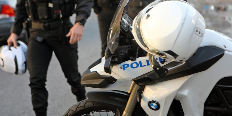 Παλαιστίνιος σε κατάσταση αμόκ προκάλεσε ζημιές σε 30 αυτοκίνητα με ξύλινο κοντάρι
