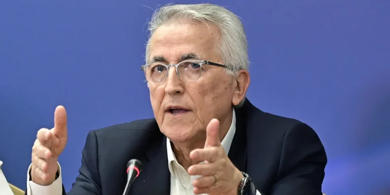 Παναγόπουλος: Ως Πρόεδρος της ΓΣΕΕ συνεχίζω να κάνω τη δουλειά μου