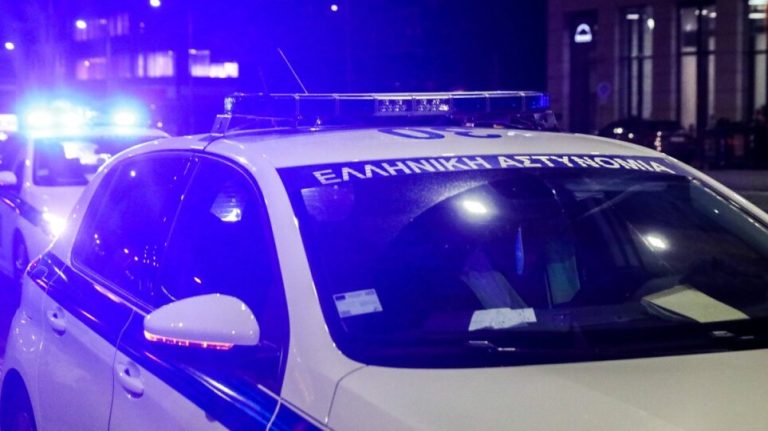 Συνελήφθη ο 51χρονος που είχε ταμπουρωθεί με όπλο μέσα στο σπίτι του στο Νέο Κόσμο