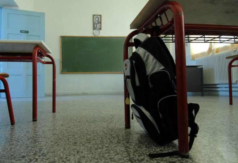 Εύβοια: Φωτιστικό οροφής έπεσε και τραυμάτισε μαθήτρια σε τάξη δημοτικού σχολείου