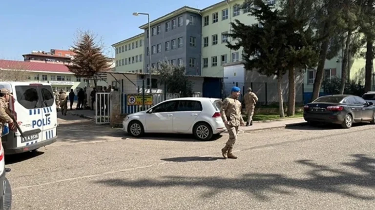 Πυροβολισμοί σε λύκειο στη Σανλιούρφα της νότιας Τουρκίας, αναφορές για τουλάχιστον 16 τραυματίες
