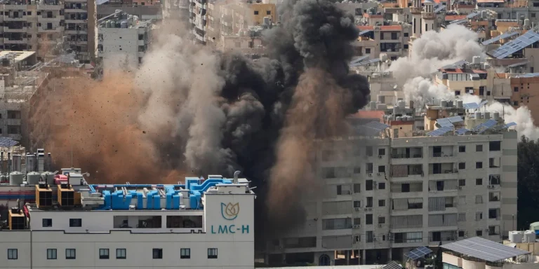 Το Ιράν έκλεισε ξανά τα Στενά του Ορμούζ μετά τις επιθέσεις του Ισραήλ στον Λίβανο 