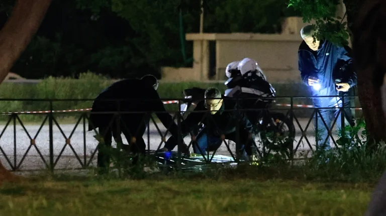 Ο υψηλόβαθμος αξιωματικός της ΕΛΑΣ πήγε για τον νεκρό από το μαχαίρωμα στον Άγιο Δημήτριο χωρίς να ξέρει ότι είναι ο γιος του