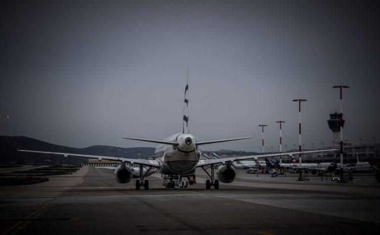 Συναγερμός στις αεροπορικές λόγω έλλειψης καυσίμων