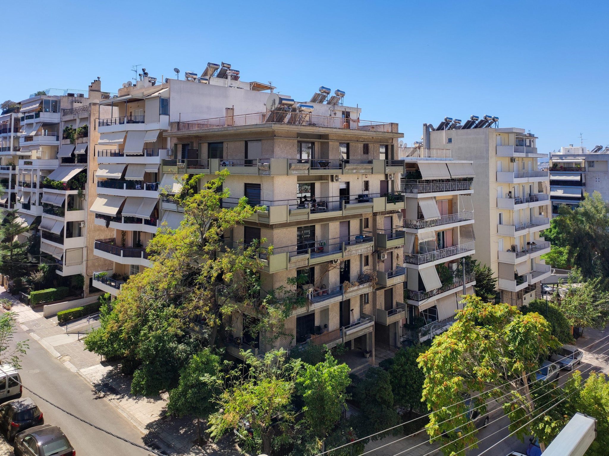 Στεγαστική Κρίση: “Κλειδί” η διαχείριση των κλειστών σπιτιών
