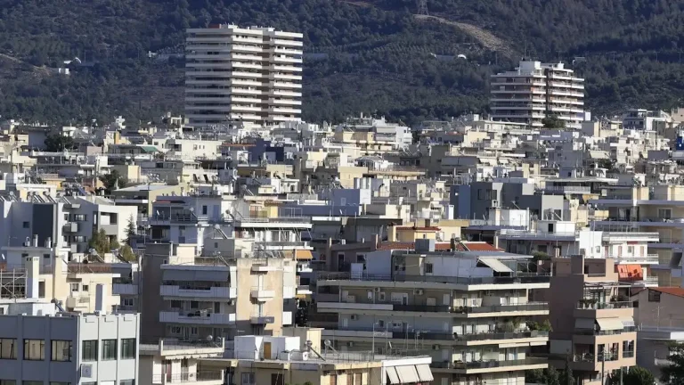 Κενά ακίνητα και γραφειοκρατία