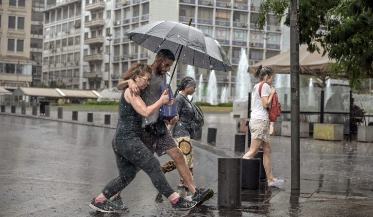 Απότομη αλλαγή του καιρού με πτώση της θερμοκρασίας