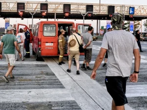 Ανετράπη βυτιοφόρο στην Ηλεία – Διαρροή καυσίμων στο σημείο