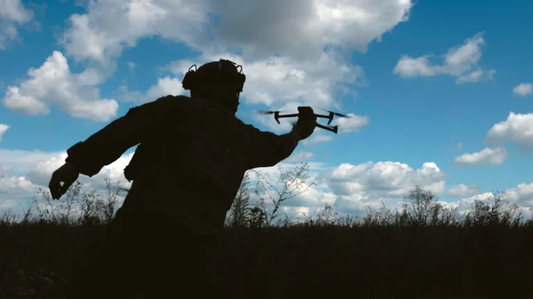 Πώς τα ουκρανικά drones σκορπούν τον τρόμο στην Ευρώπη: Πολίτες κατευθύνονται σε καταφύγια
