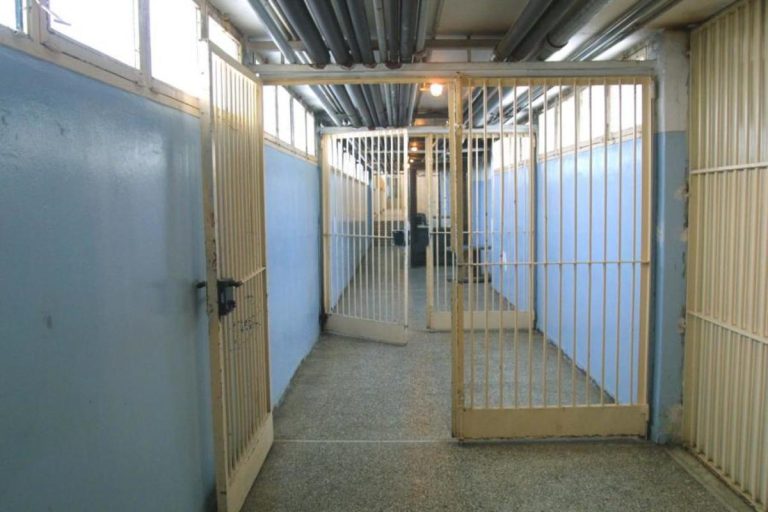 Έντεκα συλλήψεις για τη διπλή δολοφονία κρατουμένων στις φυλακές Νιγρίτας