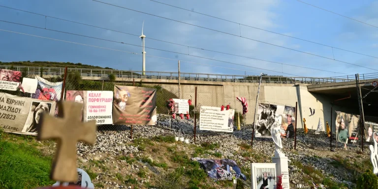 Τέμπη: Αίτημα δύο οικογενειών για αναβάθμιση κατηγορητηρίου κατά του Κ. Καραμανλή