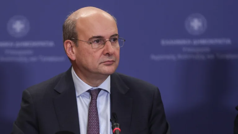 Χατζηδάκης: Οικονομία, άμυνα, θεσμική επανεκκίνηση, το τρίπτυχο της Νέας Δημοκρατίας για το 2030