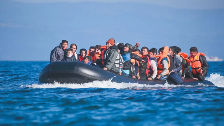 Κρήτη: Διπλή επιχείρηση διάσωσης 132 μεταναστών στους Καλούς Λιμένες